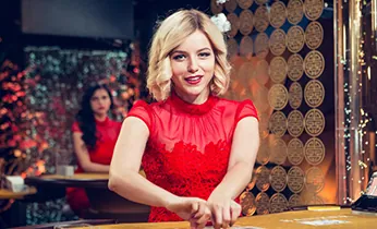 Hình ảnh đội ngũ hỗ trợ khách hàng của 888to app sẵn sàng giải đáp